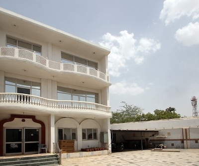 Hotel Tourist Palace